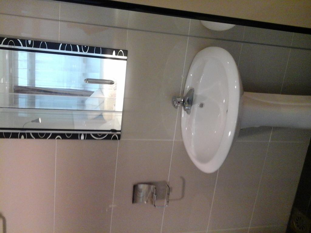 Easyrest Hotel Petaling Jaya Room photo